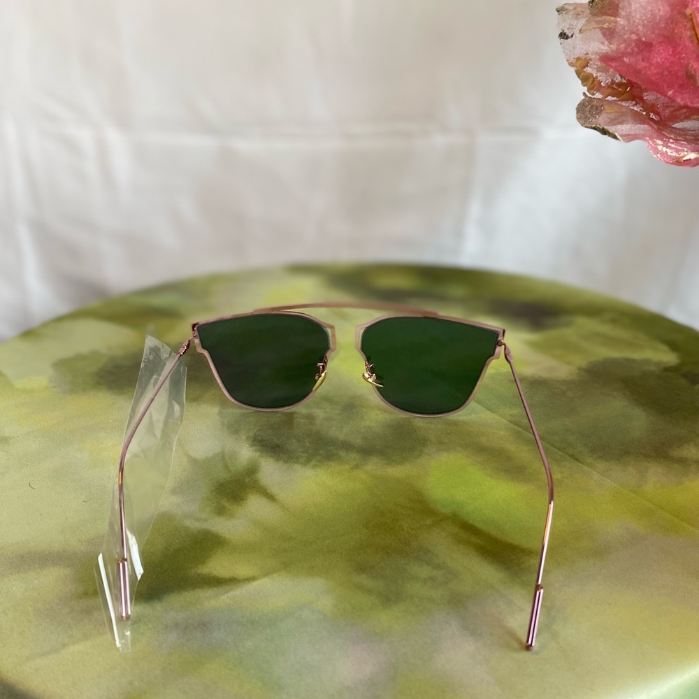 Pink sunglasses - Picture 3 of 3